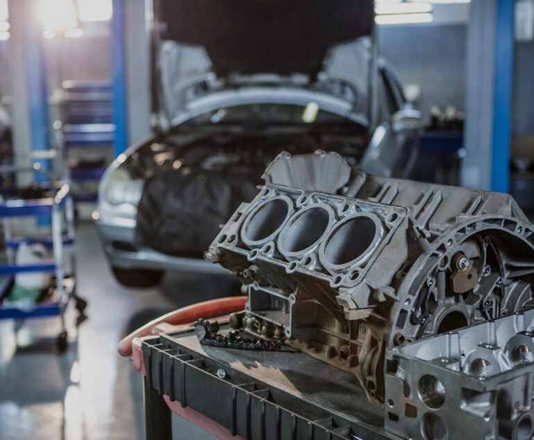 Automobile & Auto Components